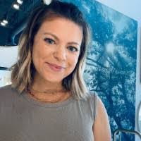 Carrie Kaiser's Instagram, Twitter & Facebook