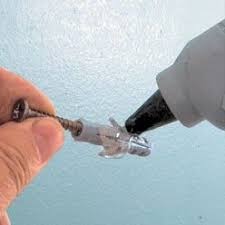 5 Petites Reparations A Savoir Faire Soi Meme Reparation Astuce Bricolage Bricolage Facile