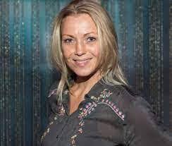 Kari Hopper's Instagram, Twitter & Facebook