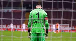 He is known for being a soccer player. Fernando Muslera Mehr Als Nur Ein Torwart Fur Galatasaray