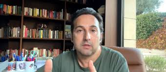 Iker Jiménez: «Amigos de La Sexta, ¿qué decíais vosotros desde la puerta  del parking de Bonaire?»