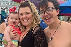 Miranda Walters's Instagram, Twitter & Facebook