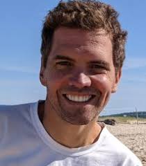 Alexis Jobard's Instagram, Twitter & Facebook