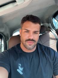 Maxwell Mendes's Instagram, Twitter & Facebook