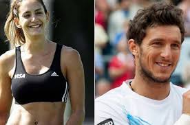El extenista fernando gonzález (40) y su pareja, la exjugadora de hockey sobre césped luciana aymar (43), contaron sobre su historia de amor, el nacimiento de su primer hijo y sobre su actual. Lucha Esta De Trampa En Londres Con Pico Monaco 24con