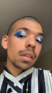 Here are some things you need to know to understand who i am. How I M Learning To Live My Best Non Binary Life Dazed Beauty
