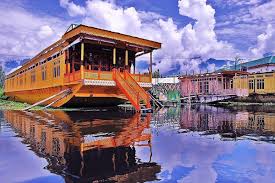 Dal Lake Kashmir History, Culture, and ...