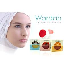 Apalagi jika sampai menimbulkan luka, tentu kamu akan merasa kurang nyaman. Wardah Lip Balm Bibir 3 Warna Lipbalm Pelembab Bibir Vitamin Bibir Shopee Indonesia