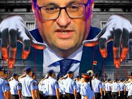 Torra limpia de tibios la cúpula de la Generalitat