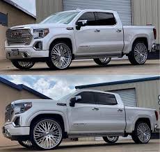 Pin By Bg On 4 Door Trucks Dually Chevrolet Trucks C10 Chevy Truck Chevy Trucks Silverado