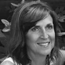 Diane Segal's Instagram, Twitter & Facebook