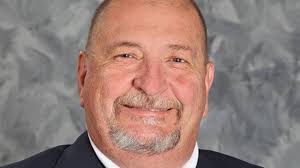 O'Fallon, IL, alderman dies following tractor accident