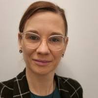 90+ profiluri „Sandra”