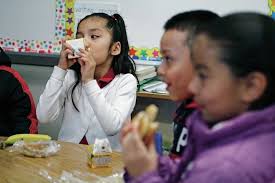 Schools, lawmakers grapple with feeding kids breakfast