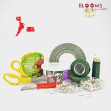 Buy easy complete diy bouquet, boutonniere & centerpiece flower packages online! Diy Wedding Floral Supply Kit Wholesale Blooms By The Box