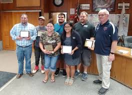 Marseilles residents honored for helping woman and dogs out of burning  house