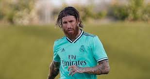 Después de unos meses jodidos y una temporada atípica y distinta a lo que he vivido en toda mi carrera, también se une la eurocopa. Novyj Imidzh Ramosa Posle Karantina Kapitan Reala Otrastil Borodu Foto Telekanal Futbol