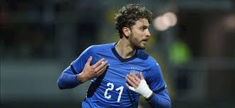 Il centrocampista ha anche segnato una doppietta contro la svizzera. Calciomercato Juventus Locatelli Arriva Con Uno Scambio
