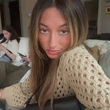 Libby Barrow's Instagram, Twitter & Facebook