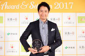 俳優・谷原章介さんが、「84（栄養）アワード」を受賞！ 「栄養の日」のPRにプレスイベントを実施 | 特集 | 公益社団法人 日本栄養士会