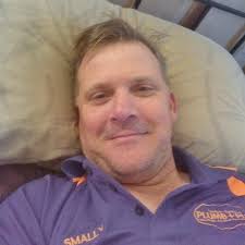 Where to find a flat or room in Yeppoon for a night shift worker?