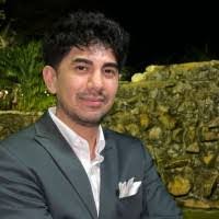 Alberto Loredo's Instagram, Twitter & Facebook