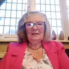 Is there anywhere that takes furniture please for homeless or youth clubs,  etc? I've a leather sofa set that's too good to take to the dump but as it  doesn't have a