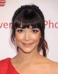 13 Ways To Get The Best Bangs For Your Face Heart Shaped Face Hairstyles Oval Face Bangs Bangs For Round Face