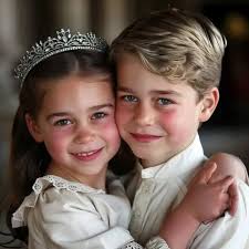 🚨#NEW🚨 H.R.H. The Princess of Wales has made a visit to thank staff at  the hospital where she was treated for cancer.