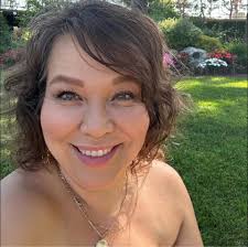 Can anyone recommend a good acupuncturist in Hermosa Beach for pain and  health issues?