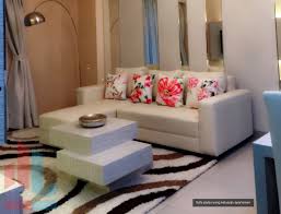Untuk membuat pengalamanan bersantai di ruang tv lebih maksimal, sempurnakan desain ruang tv dengan memilih sofa atau tempat duduk dengan kenyamanan yang baik. 50 Model Sofa Untuk Ruang Tv Sisi Rumah Minimalis