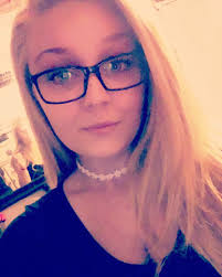 Laura Tittle (@bogginz94)