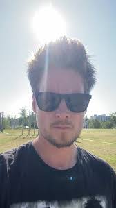 Lynda Beach's Instagram, Twitter & Facebook