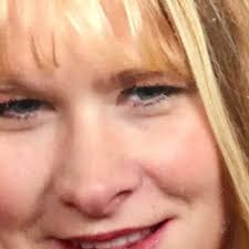 Kari Beckman's Instagram, Twitter & Facebook