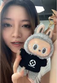 Labubu V2 Livestream