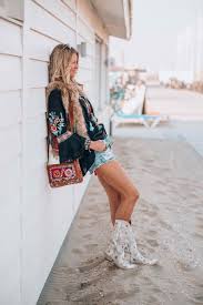 Shop unique and trendy boho clothes for the most affordable prices online! Pin On Boho Fashion