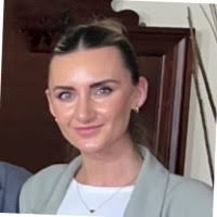 1400+ "Niamh" profiles