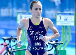 Vincent luis partage depuis 2018 la vie d'une triathlète, l'américaine taylor spivey qui a également remporté plusieurs épreuves sur le circuit mondial mais qui n'a pas été sélectionnée. They Lose All The Luggage To The Triathlete Taylor Spivey 4 Days Before The Wts Of Yokohama