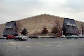 Vintage Photos Of Lost Shopping Malls Of The 50s 60s 70s Tysons Corner Tysons Corner Mall Vintage Mall