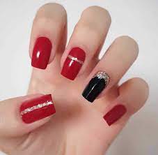 Unas Decoradas Unas Acrilicas Rojo Con Negro Mayumi S Blogs Sin embargo, para que tus uñas se vean más hermosas, puedes aplicar esmalte de uña y usar uñas decoradas. acrilicas rojo con negro