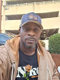 Single woman lookin for uh man twm