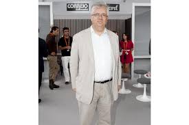 Afirma o ministro eduardo cabrita. Eduardo Cabrita Ajudo A Irina A Por Creme No Corpo A Ferver Vidas