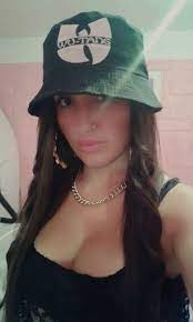 Pin By Koen De Baere On Angels From Wu Heaven Wu Tang Clan Cap Girl Cute Outfits