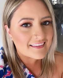 Ellen Bell Makeup Artist