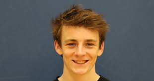 DeVault locks up 800-meter run