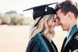 But the couple got divorced in 2018 after six years of marriage. Pin On Graduation Fotos