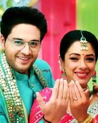 Comparison of cute babies including Tara and Roohi Khurana