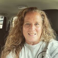 Kasey Drummond's Instagram, Twitter & Facebook