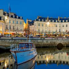 Eure Bleue Sur Le Port De Vannes Cyrille Baissac Photo Travel Aesthetic Bretagne France