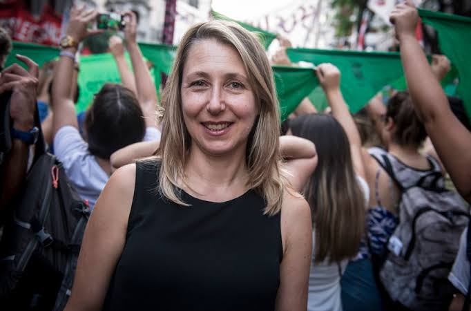 DEPUTADA DO PTS PELA LEGALIZAÇÃO DO ABORTO. Myriam Bregman: “O grito Ni Una Menos é também para que não morramos pelo aborto clandestino”